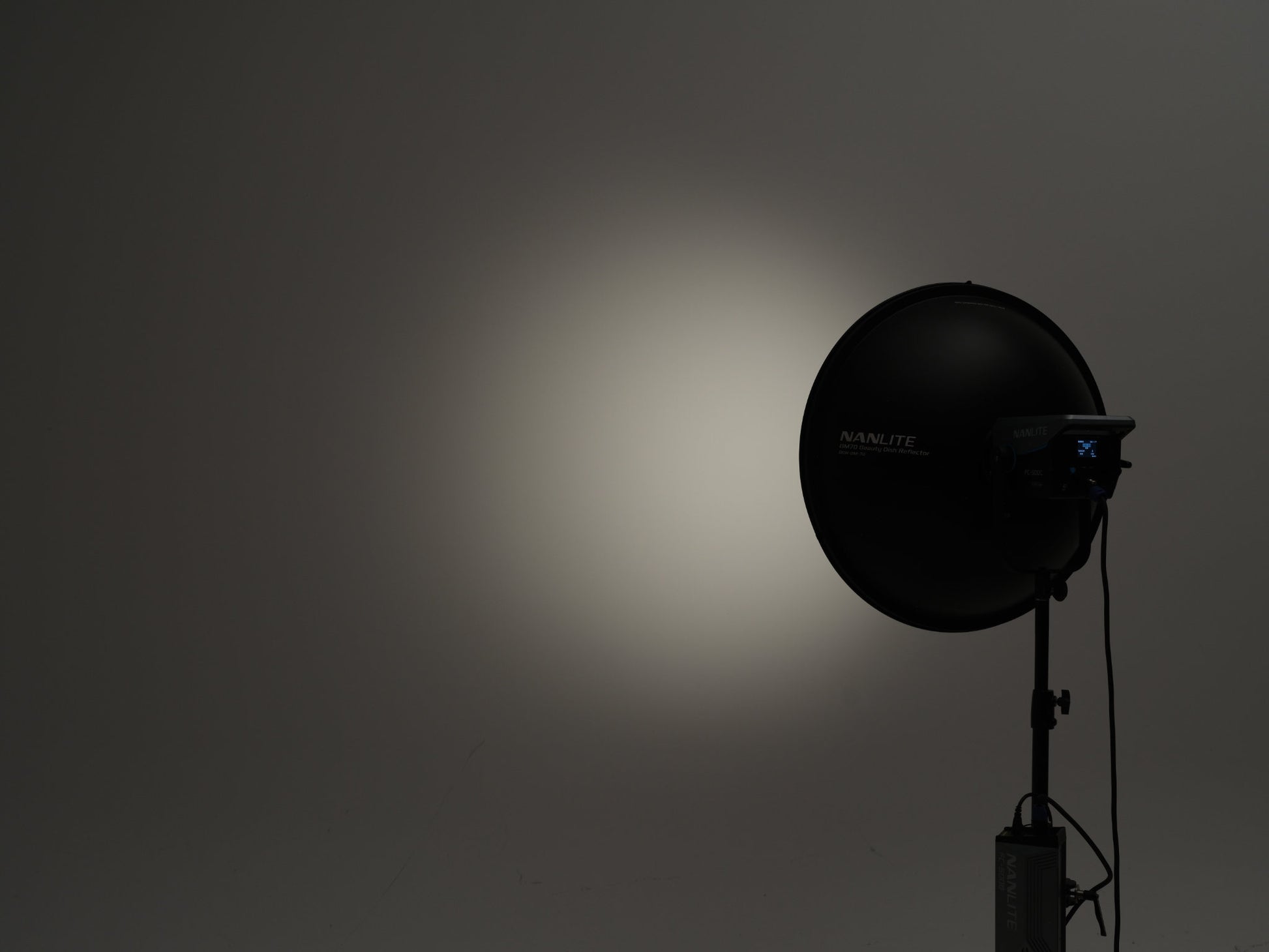 Quadralite 70cm Blanc Wave Beauty Dish / Bol Beauté Quadralite 70cm Blanc Wave Beauty Dish / Bol Beauté