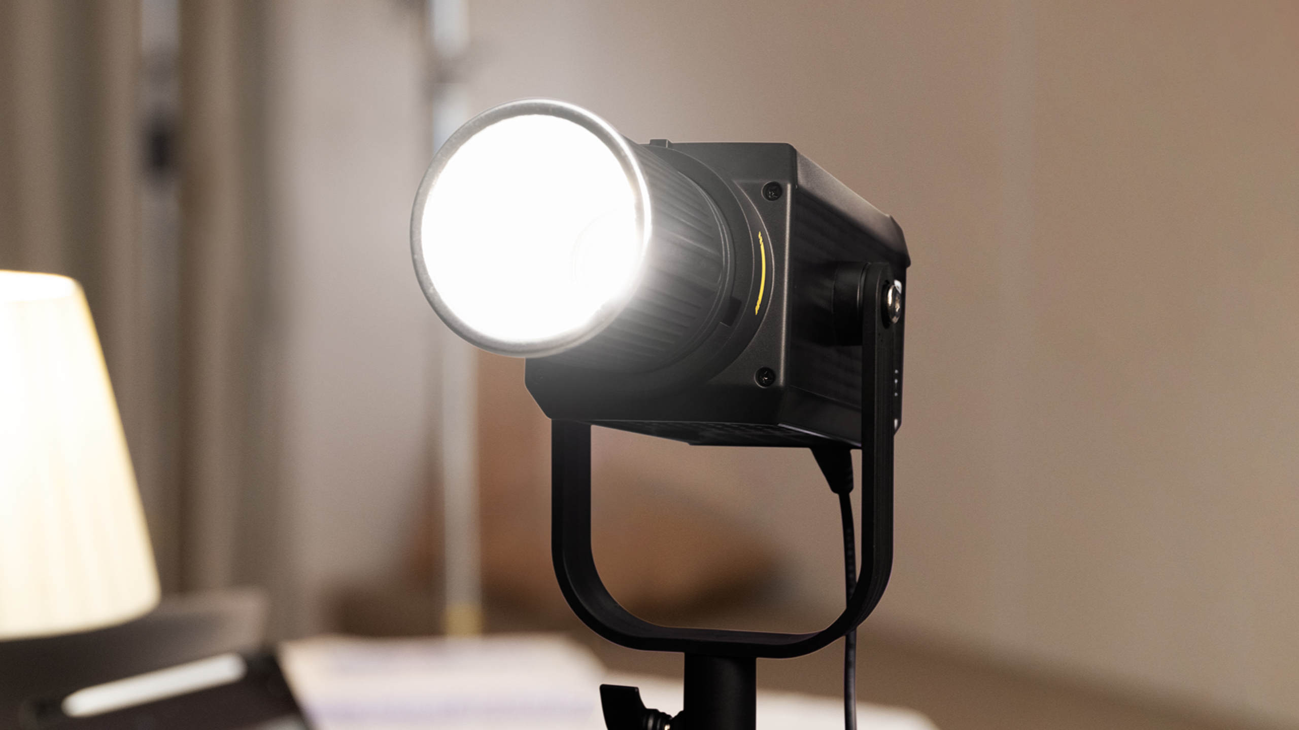 The Nanlite FS-60B: A new bi-color studio light for beginners and